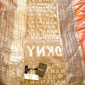 DKNY WINTER SCARF